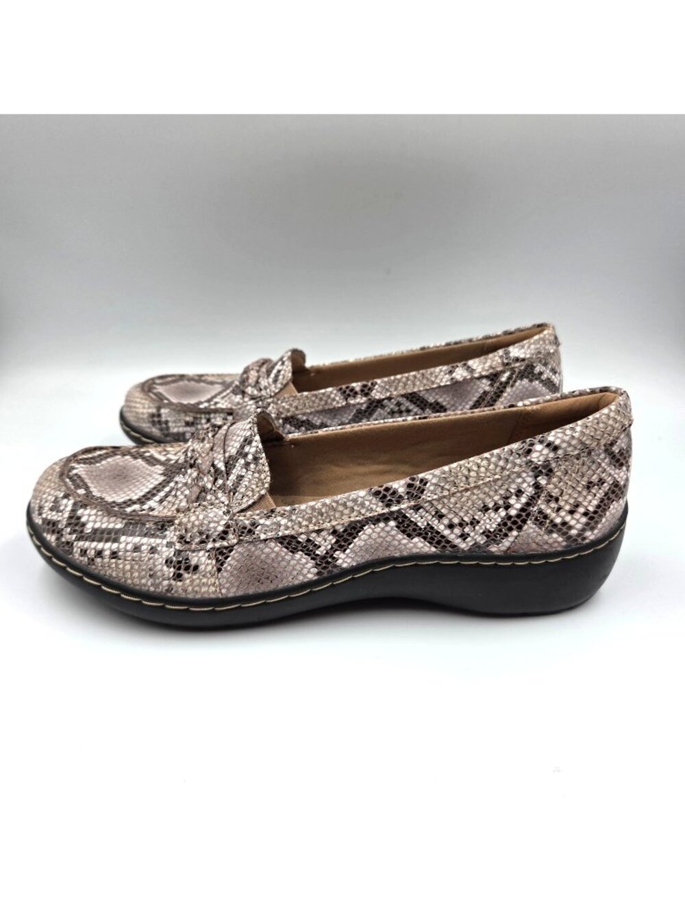 Clarks Shoes Womens 9 Cora Viola Brown Snake Python Slip On Preppy Loafers